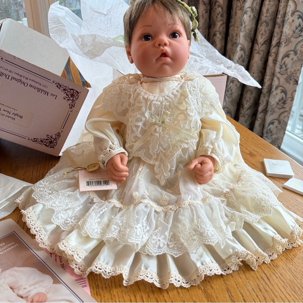 Lee Middleton Reva Schick Bright New World Doll (00303) Original New In Box